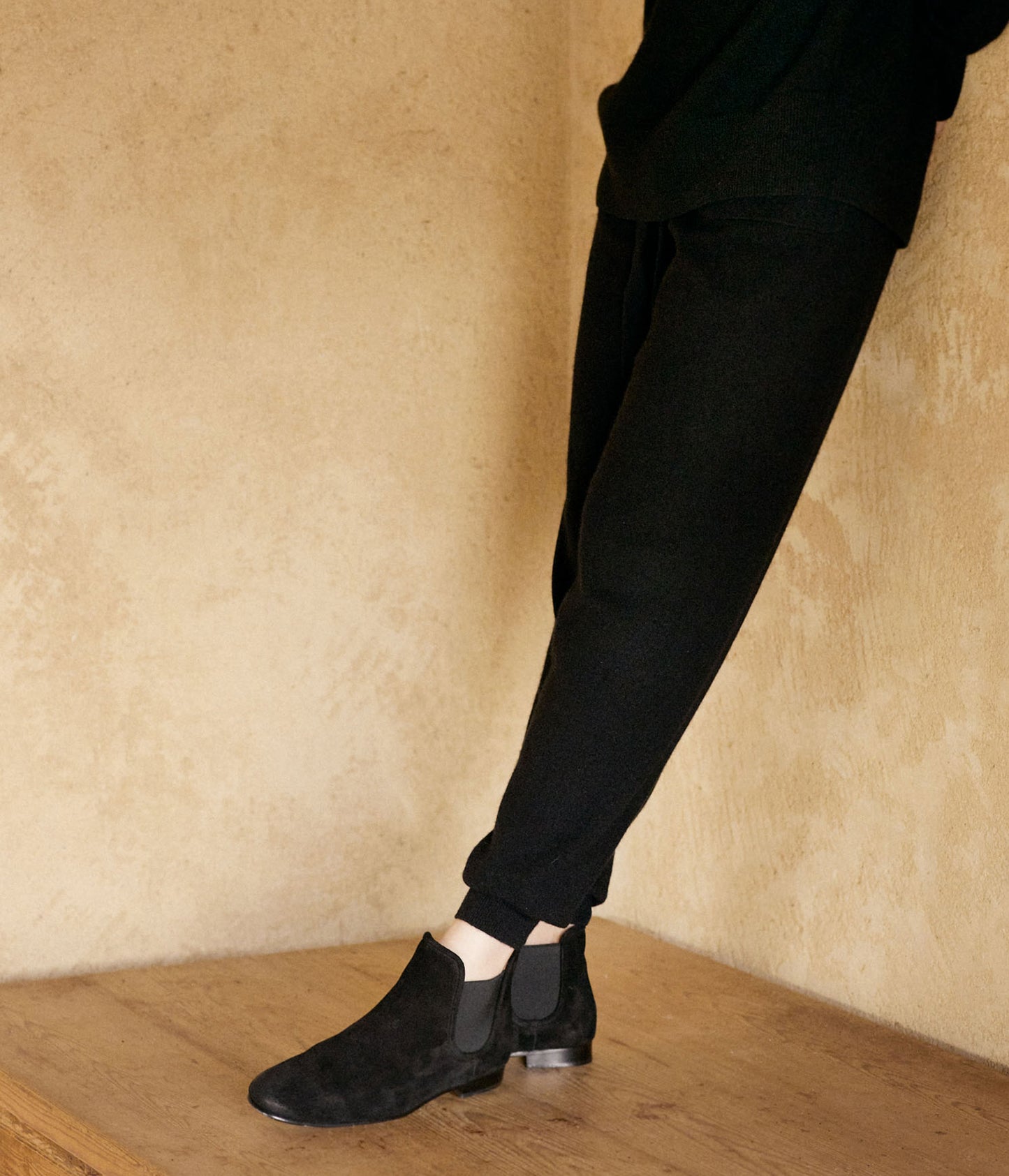 gema / black bessie suede-black