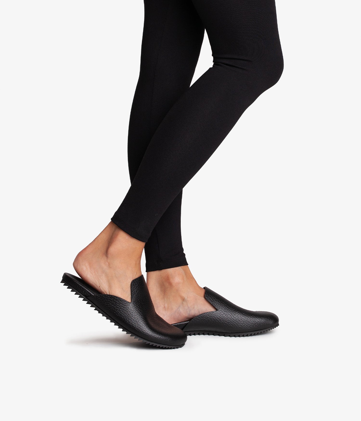 Black leather slide | Braidy | SS 25 | PEDRO GARCIA | Pedro García