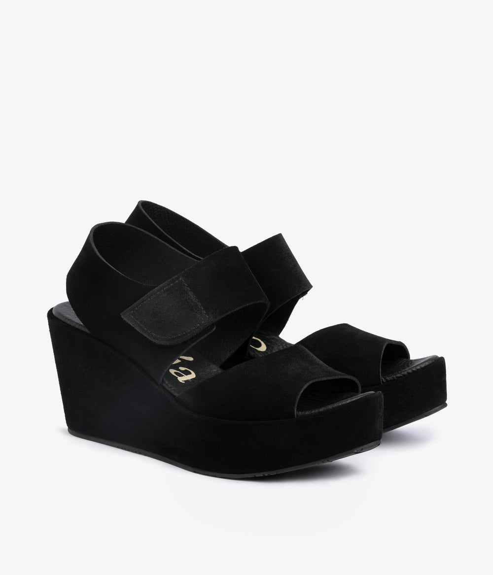 helen / black castoro