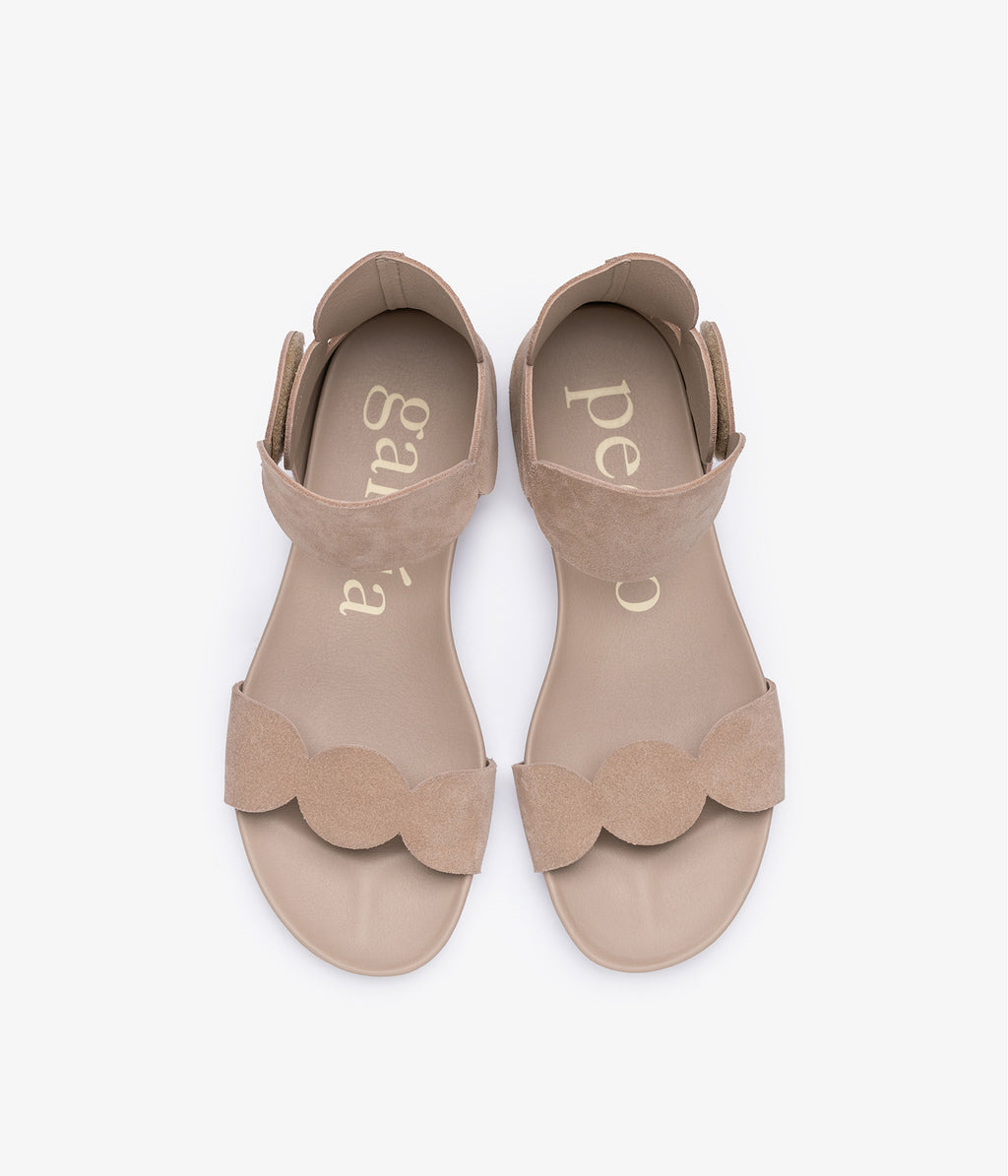 beige suede fussbett snadal joed pedro garcia essentials 3
