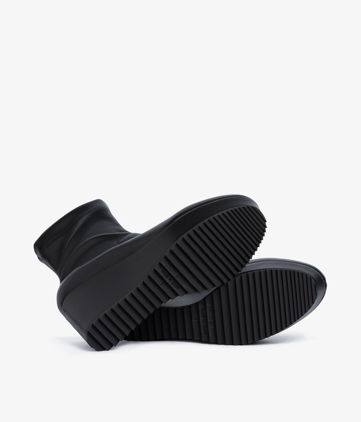 urbana / black leatherette