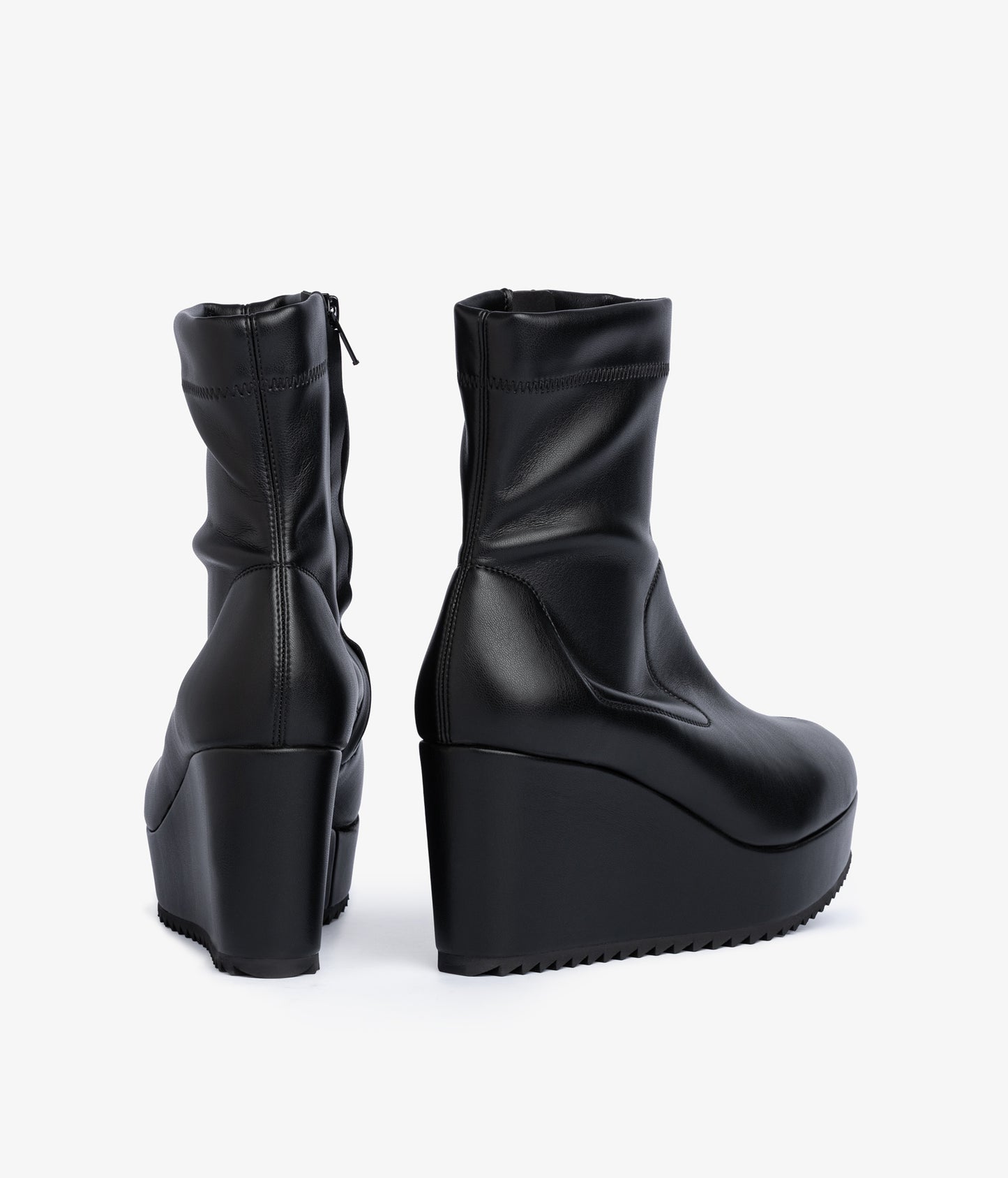 urbana / black leatherette
