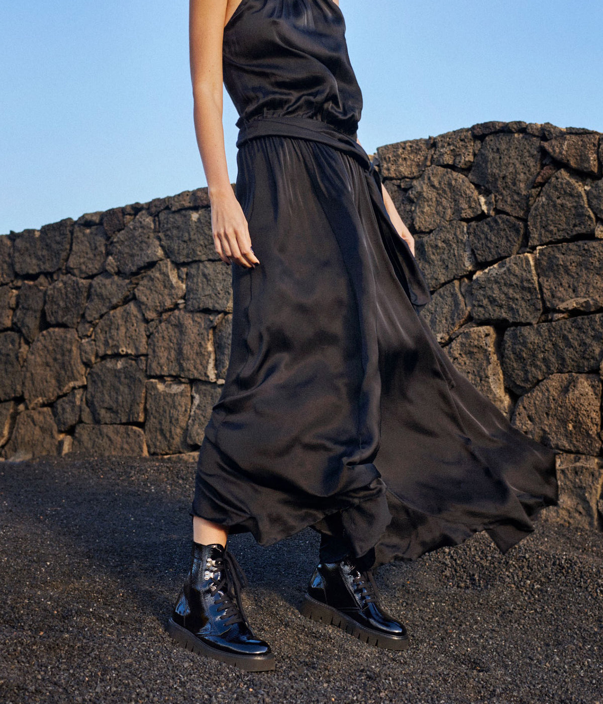 saira / black castoro naplack