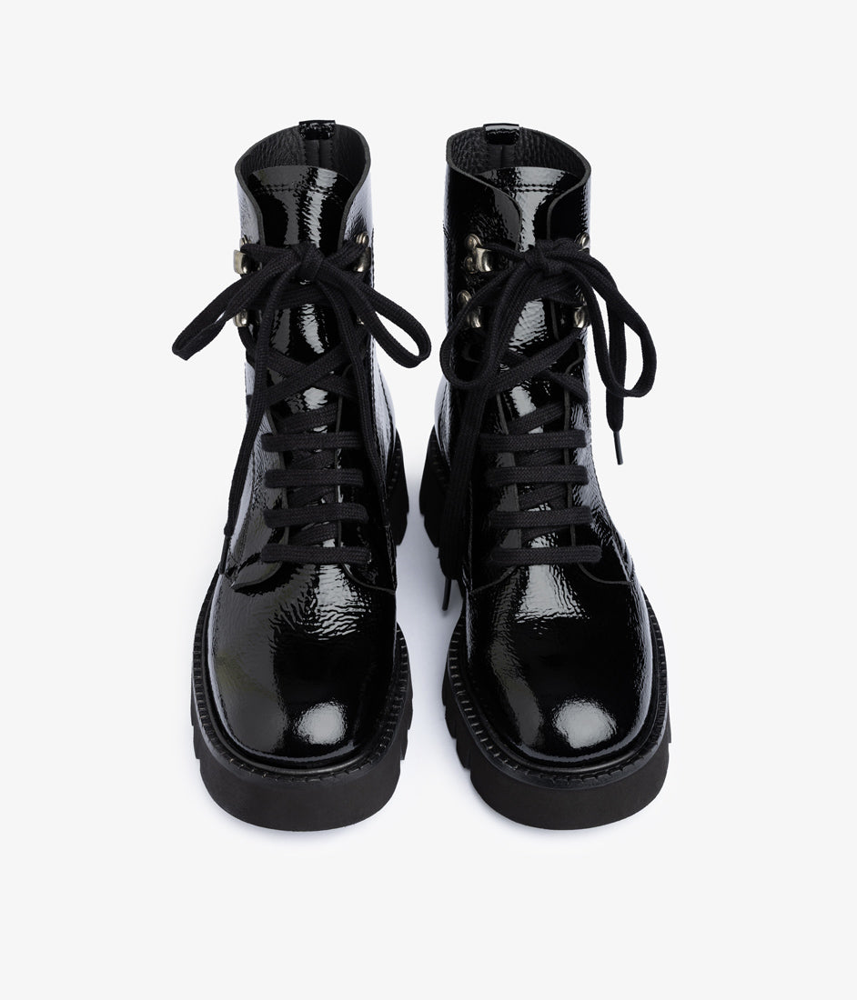 saira / black castoro naplack