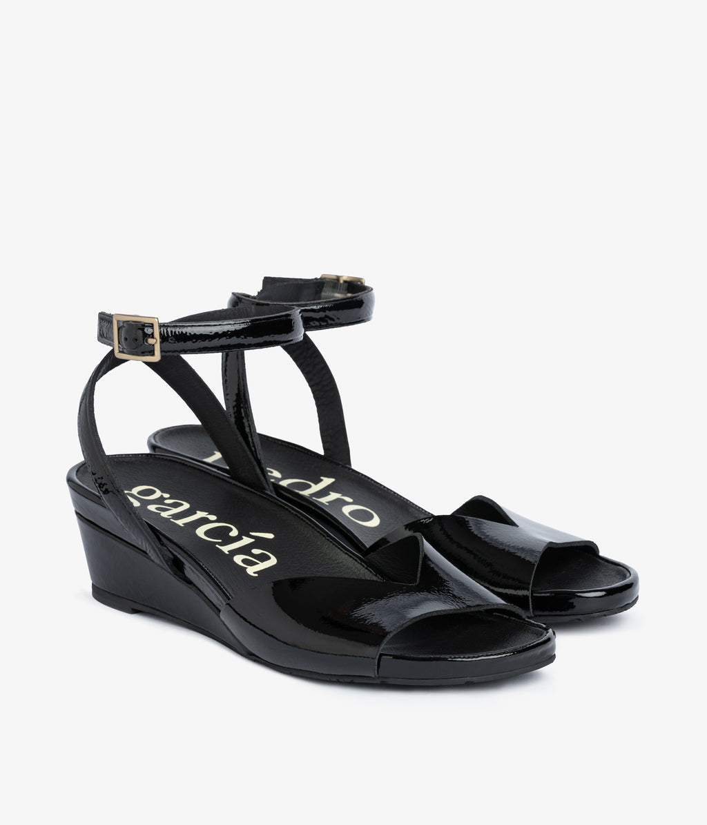wamika / black castoro naplack