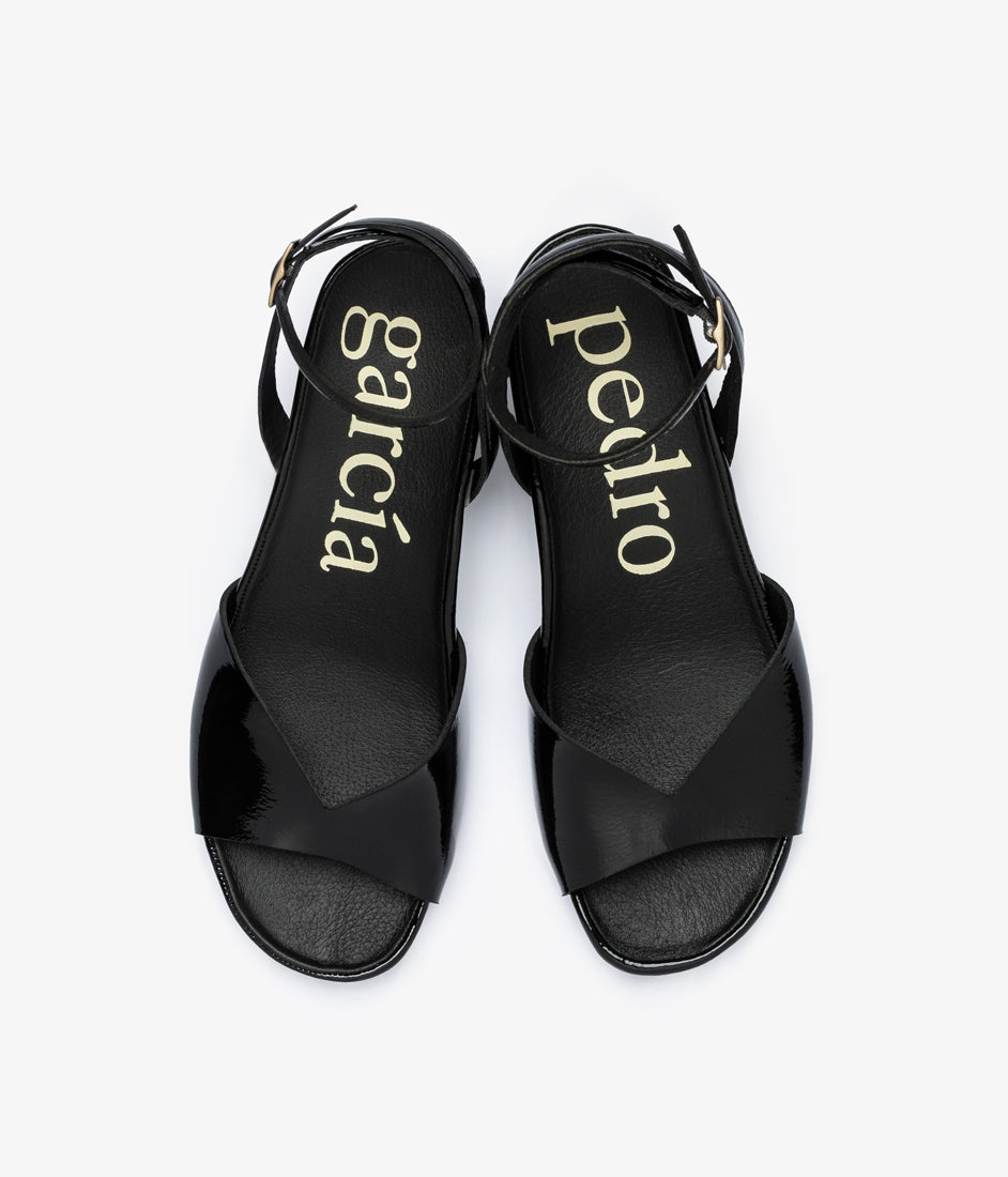 wamika / black castoro naplack