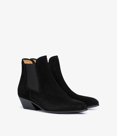 hela / black bessie suede