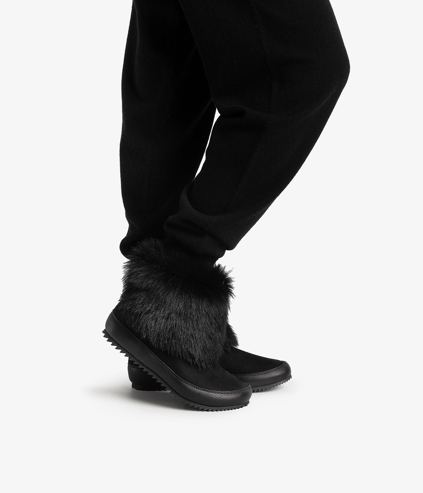 jalia / black suede churra