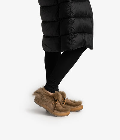 jadine / tan suede churra