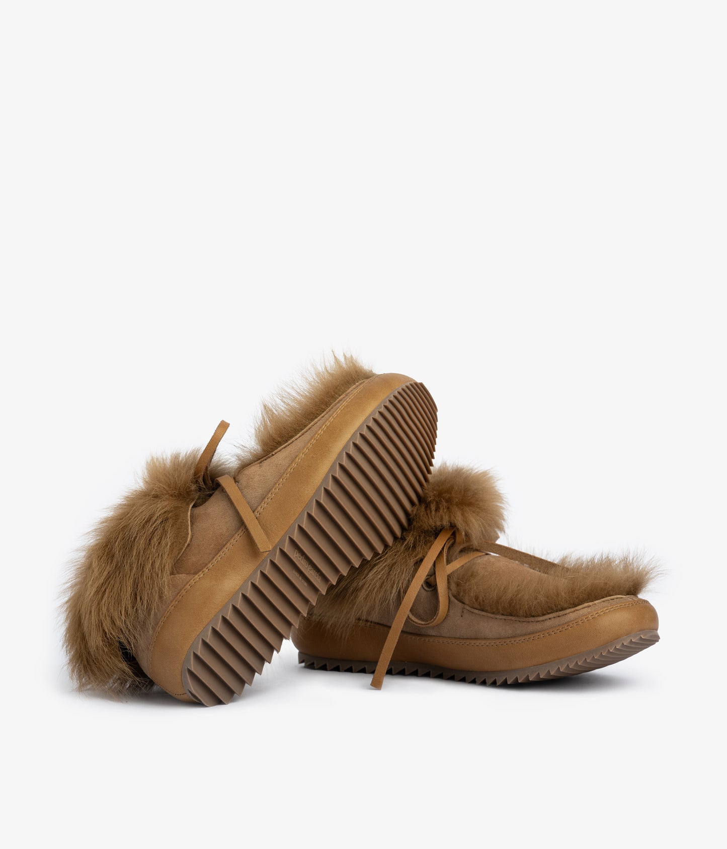 jadine / tan suede churra