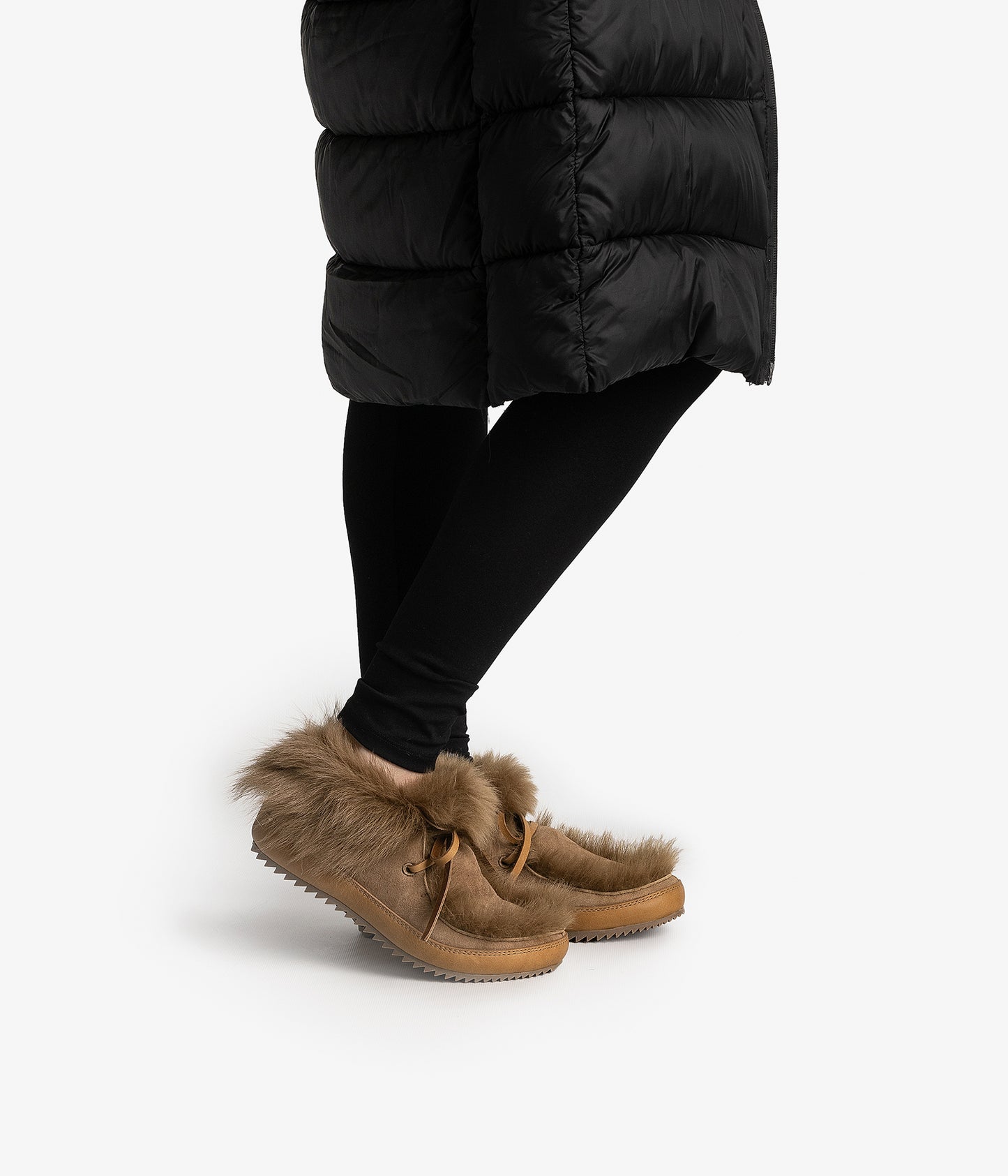 jadine / tan suede churra