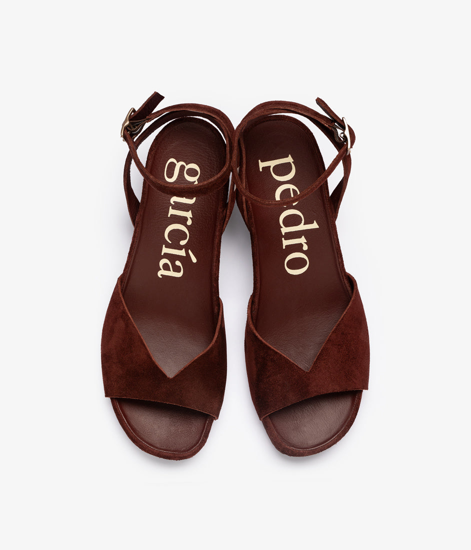 wamika / brunette castoro