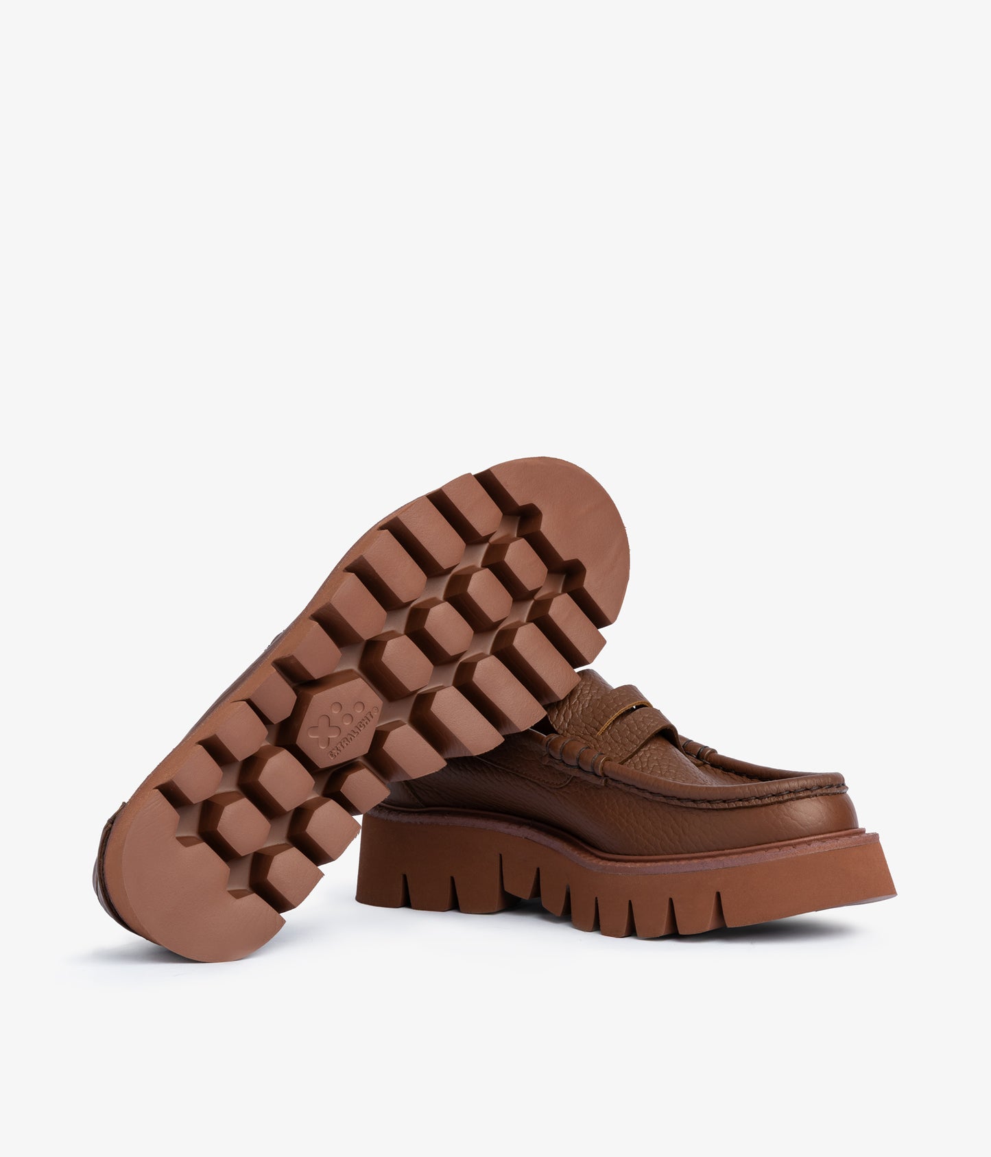 sebas / chestnut cervo-ros mat