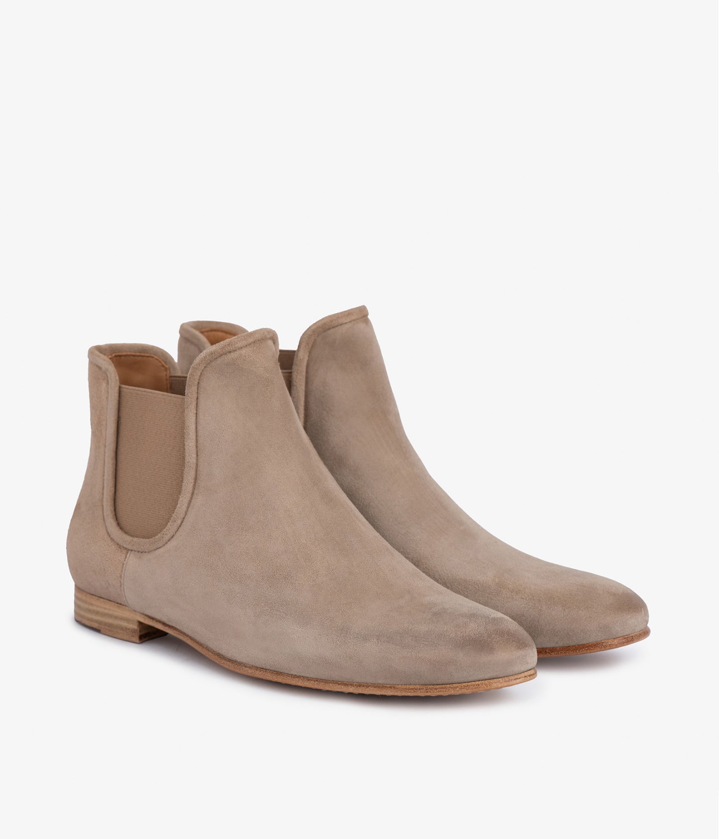 gema / truffle bessie suede