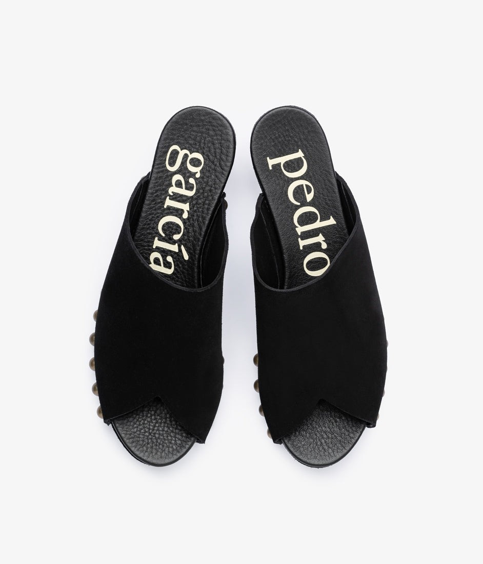 nain / black castoro