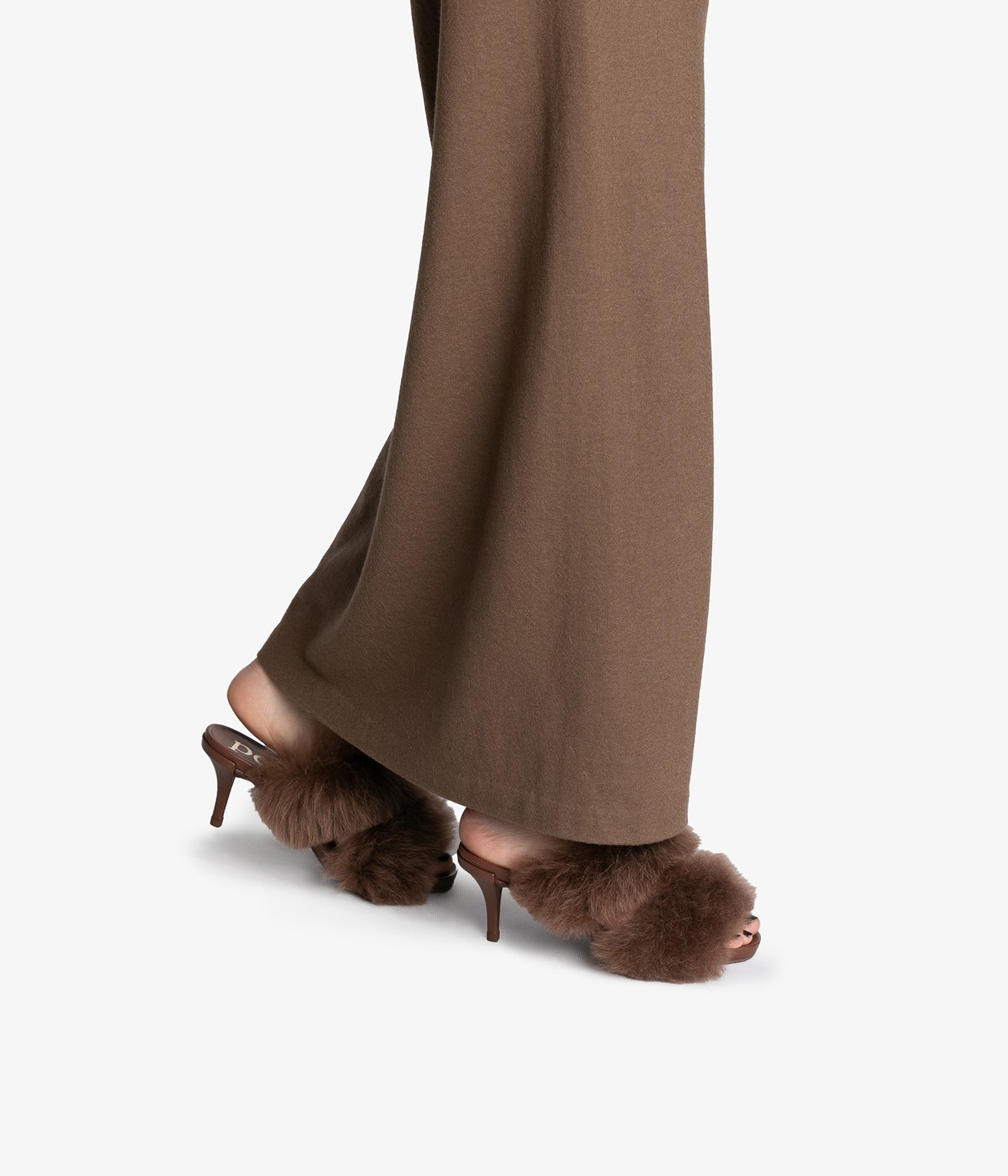 cissy / chestnut churra
