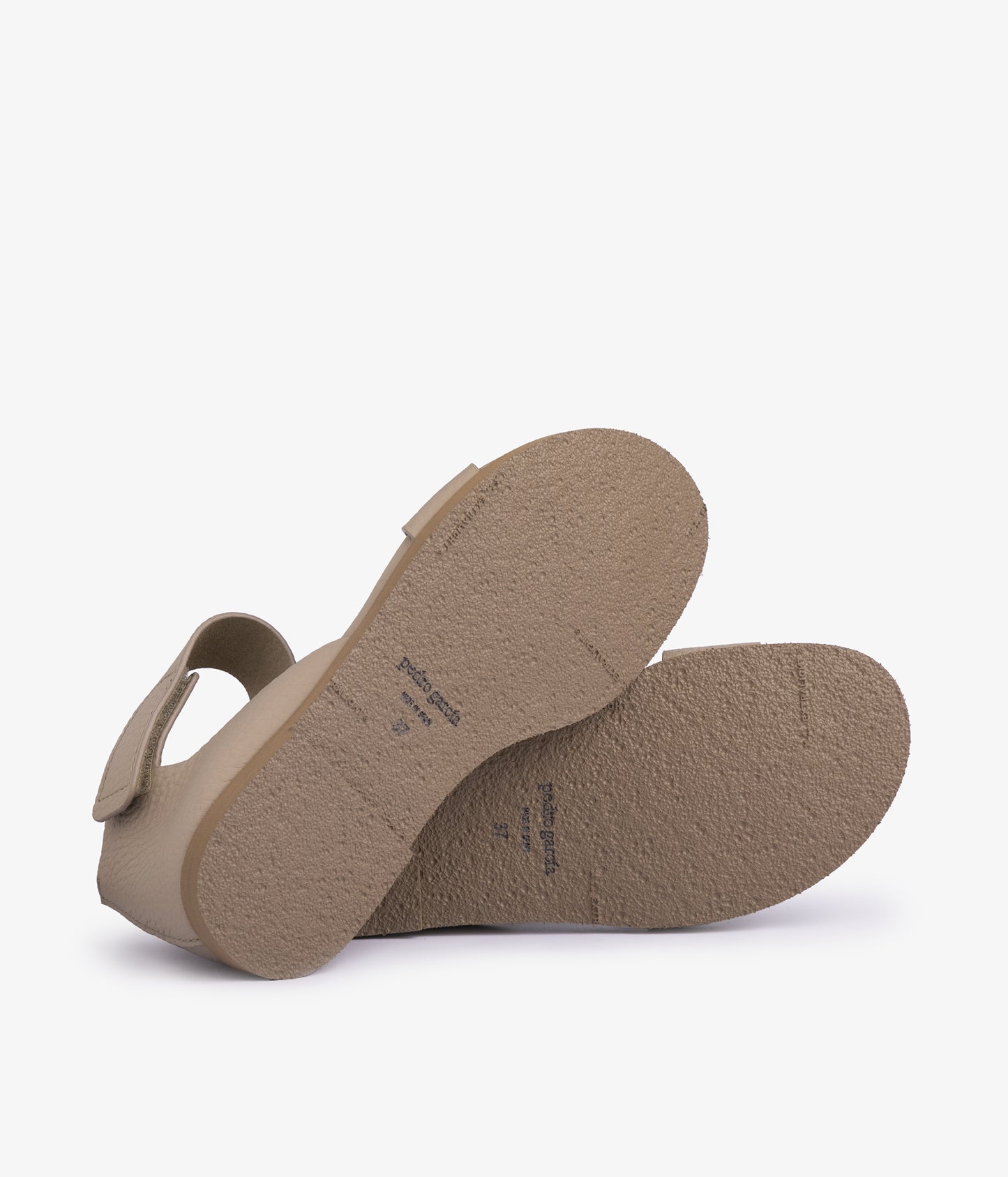 jalila / oyster cervo