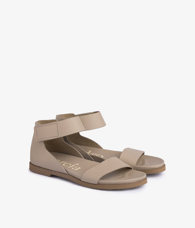 jalila / oyster cervo