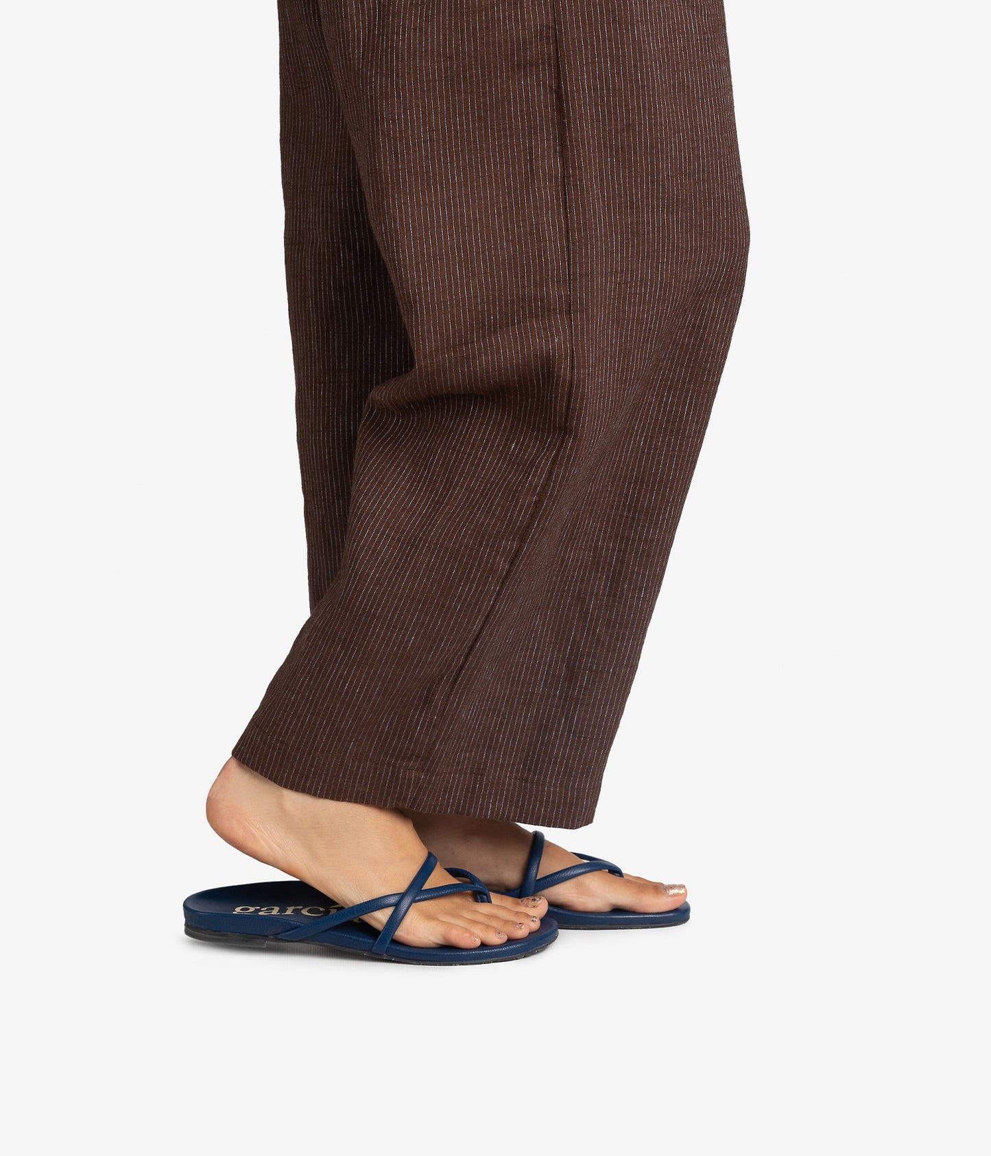 belany / midnight caprine