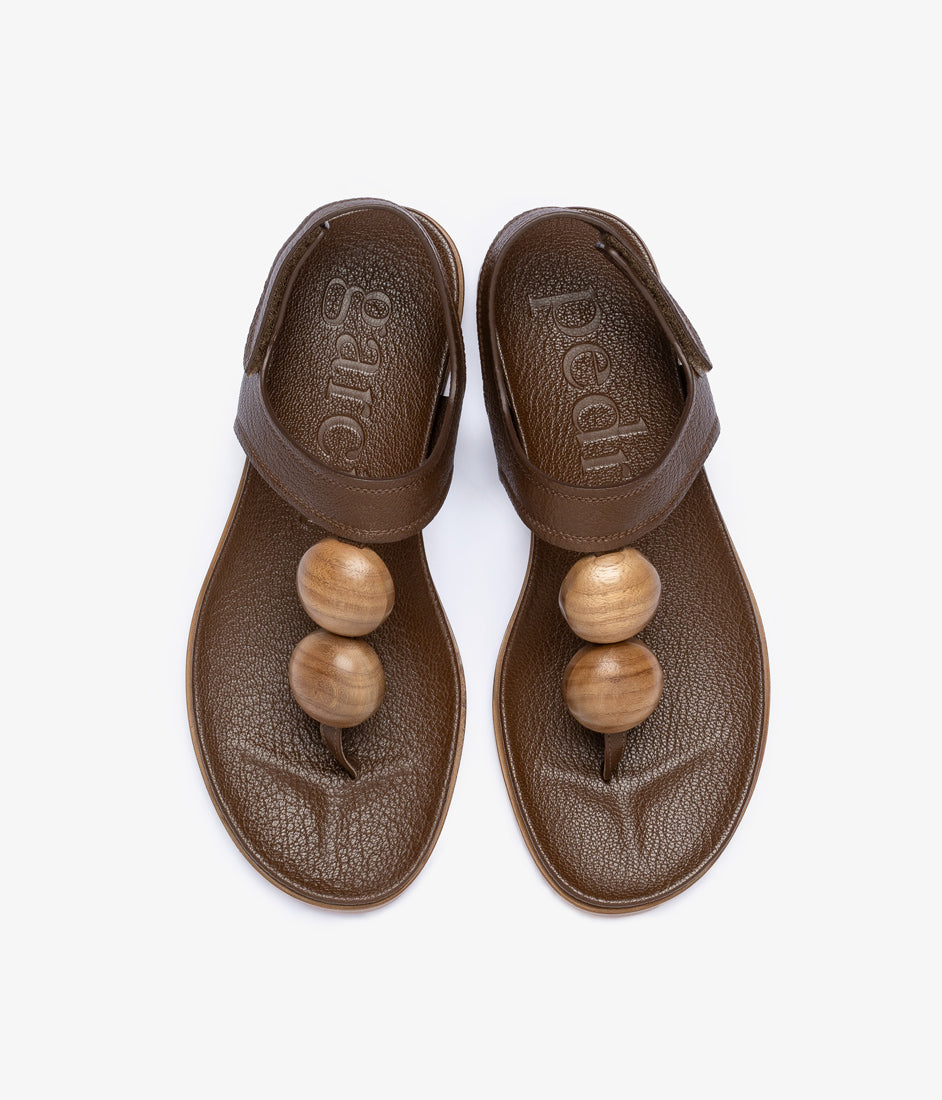 jovanka / chestnut petitgrain-walnut