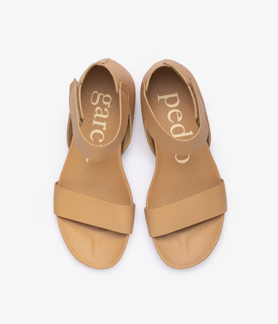 jalila / camel cervo