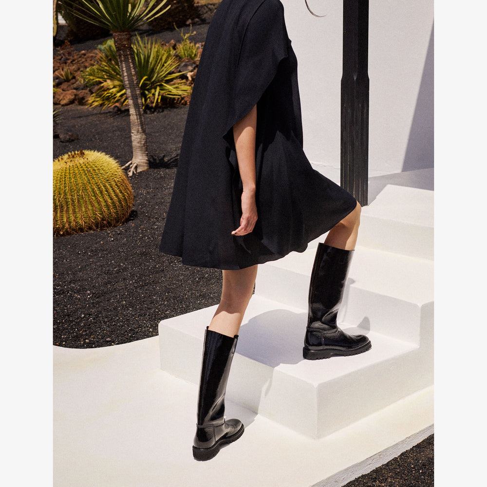 sunta / black castoro naplack