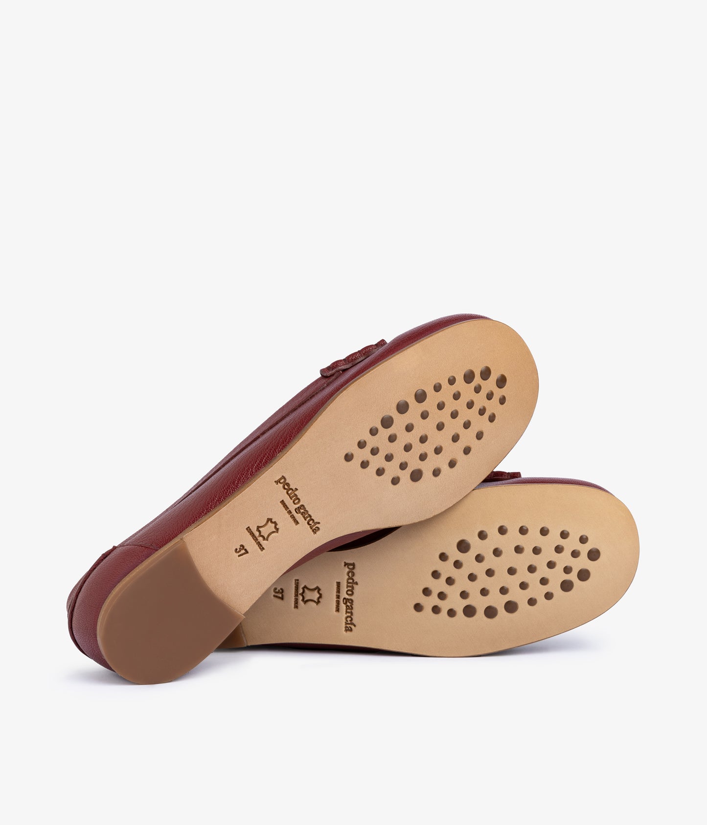 inara / cherry petitgrain