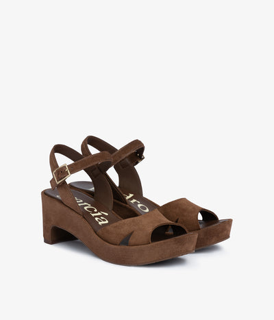 dido / chestnut castoro