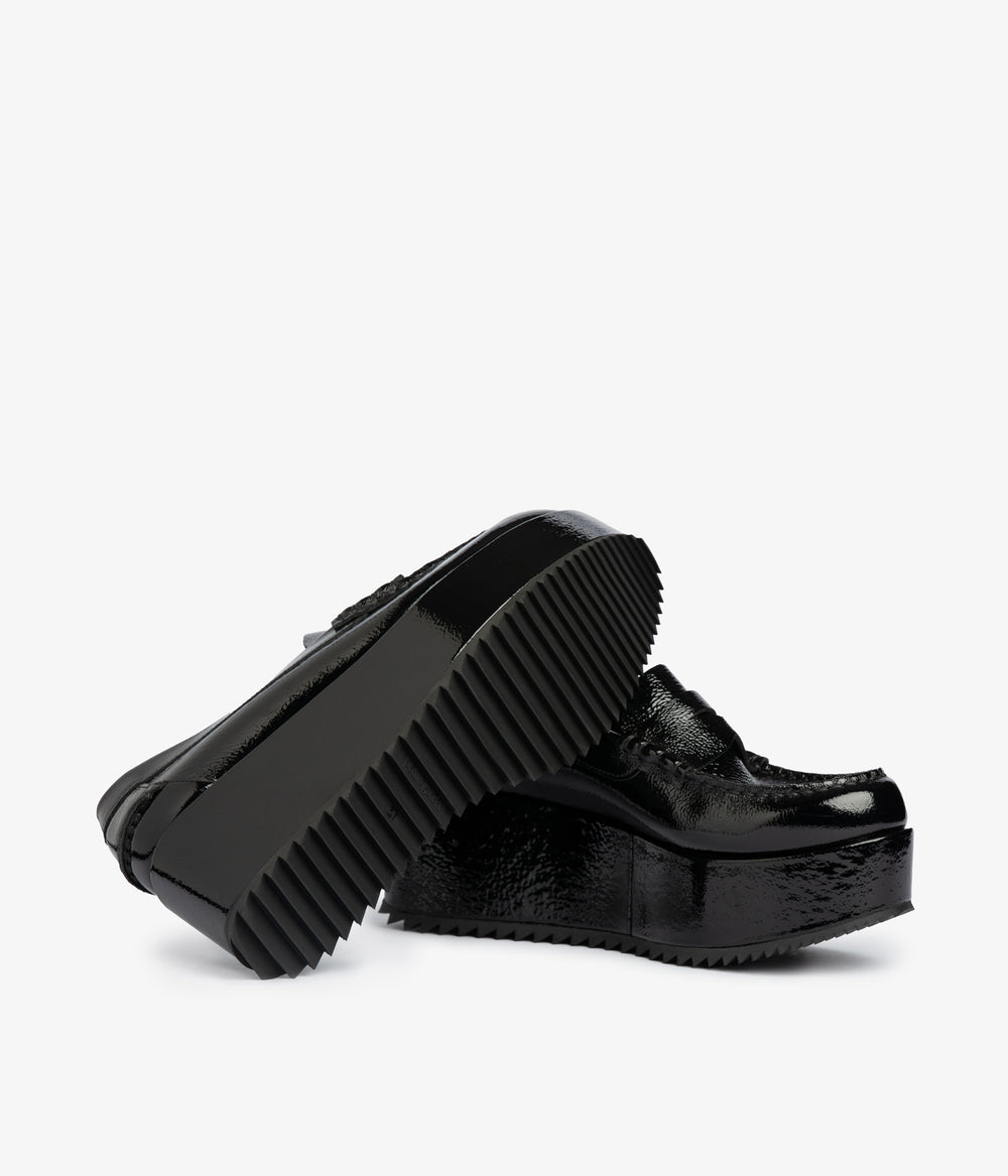 nusa / black castoro naplack