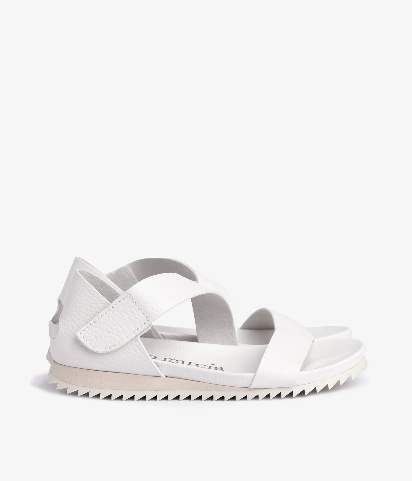 Flat sandal in white leather | Jedda | Essentials collection | PEDRO ...
