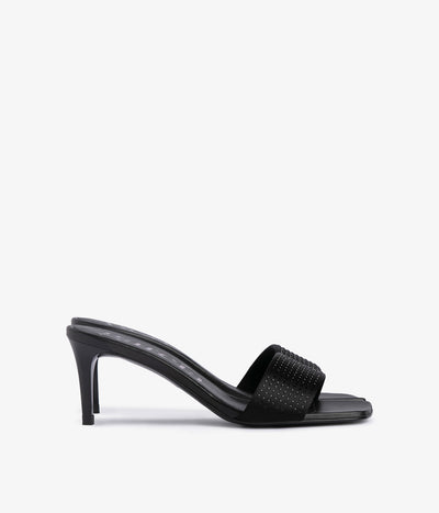 ilora / black satin