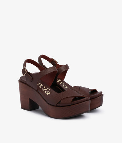 darby / brunette cervo-brunette pine