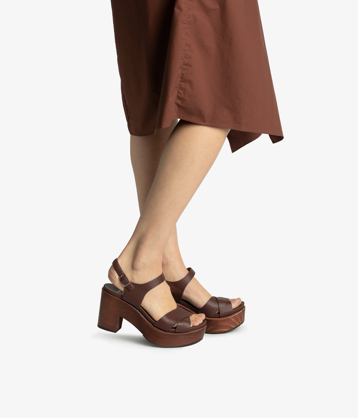 darby / brunette cervo-brunette pine