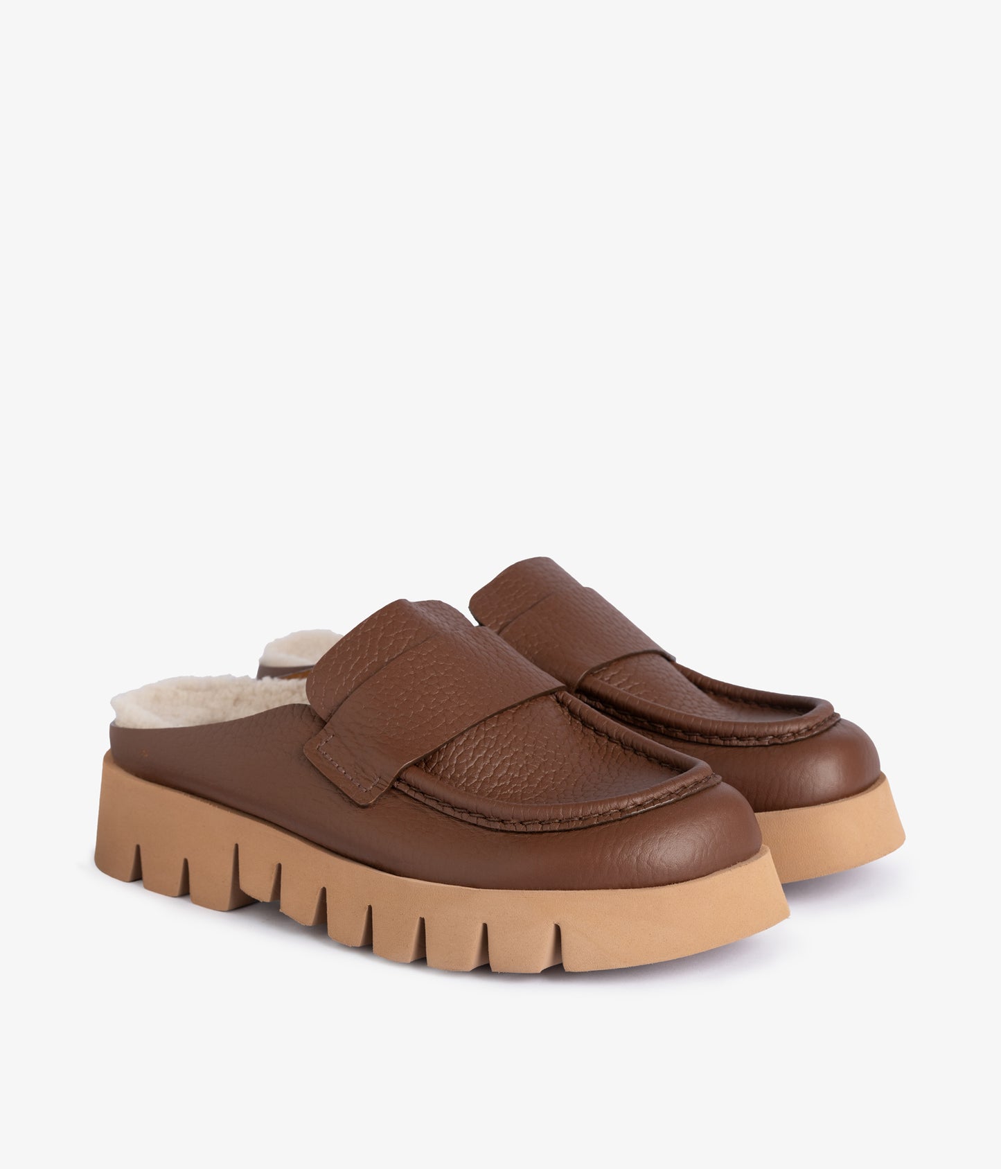 bluma / chestnut cervo