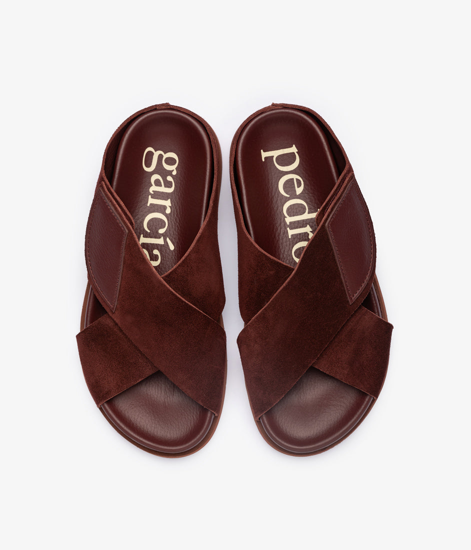 danai / brunette castoro