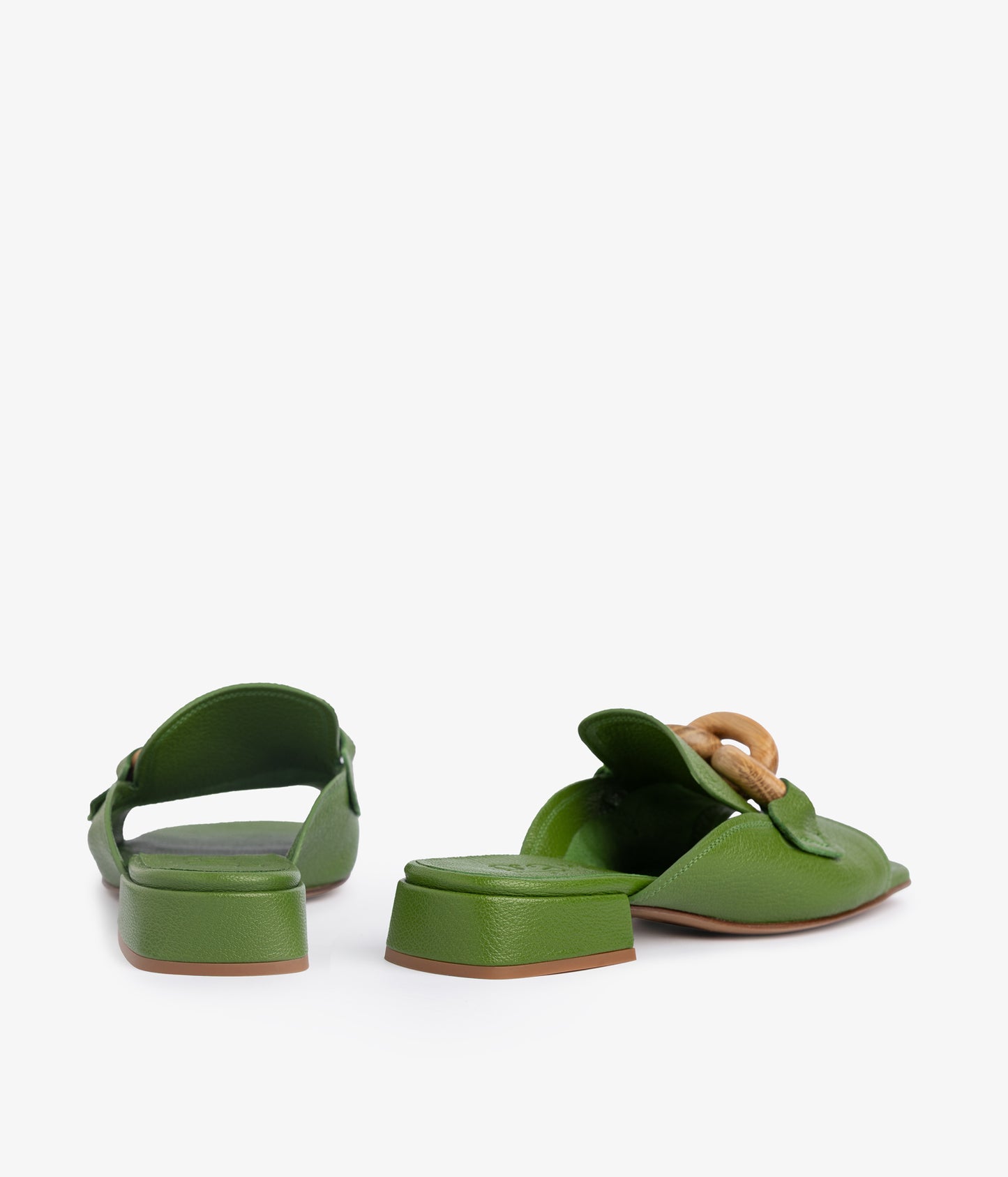 enna / palm petitgrain oak