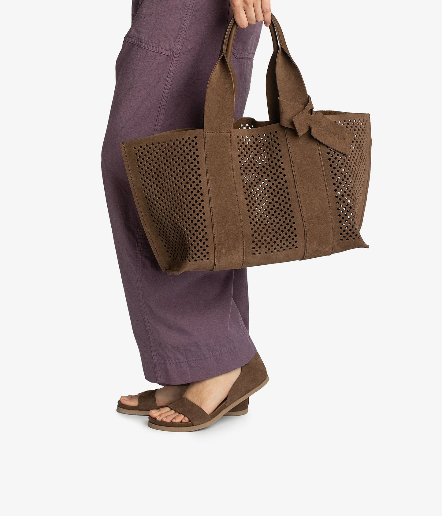 perfed tote / chocolat castoro