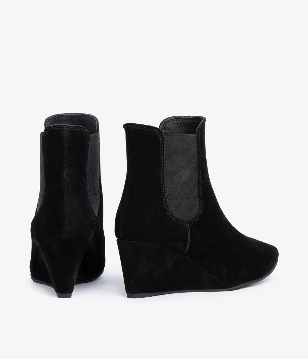 olie / black velour