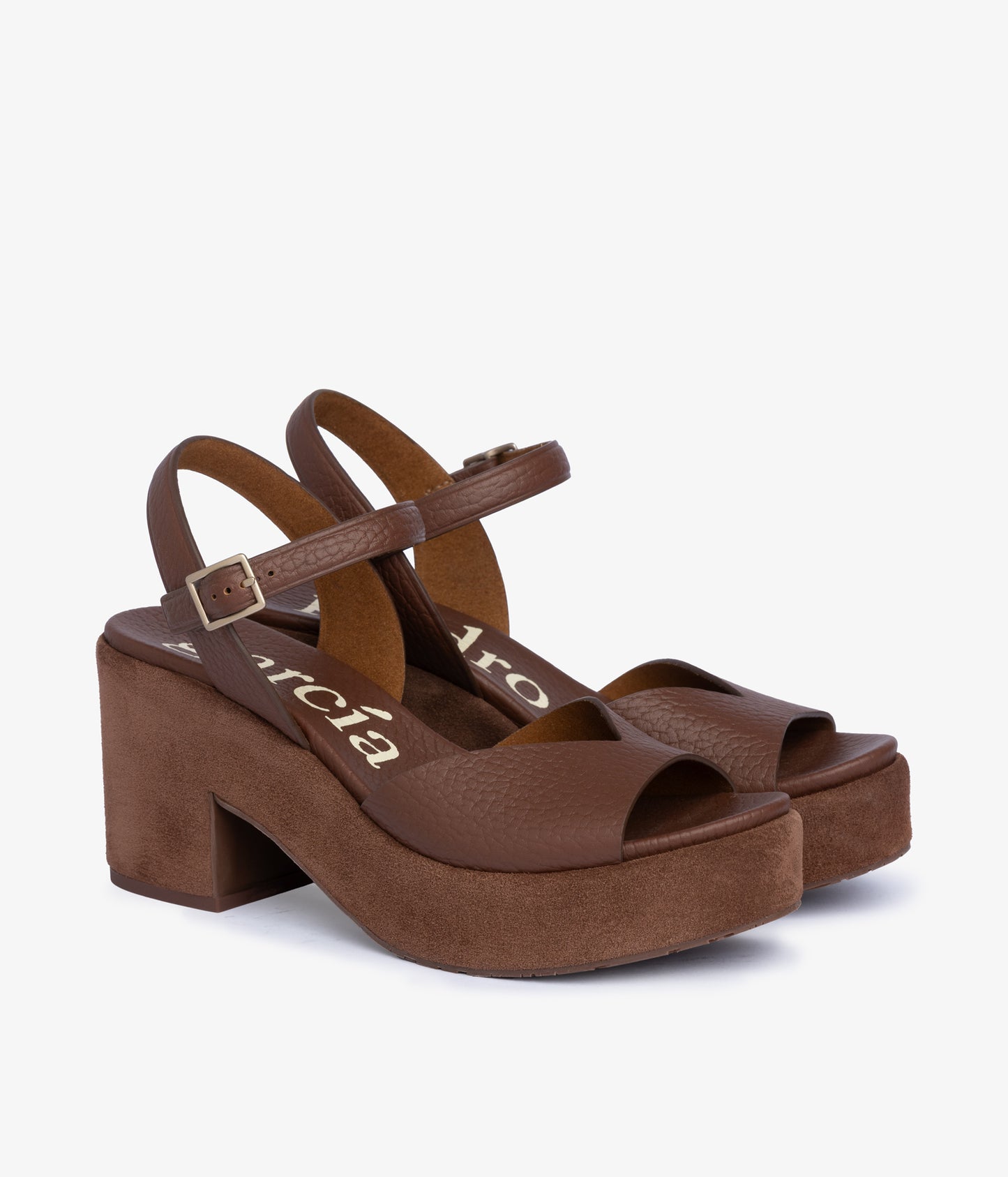 doina / chestnut cervo