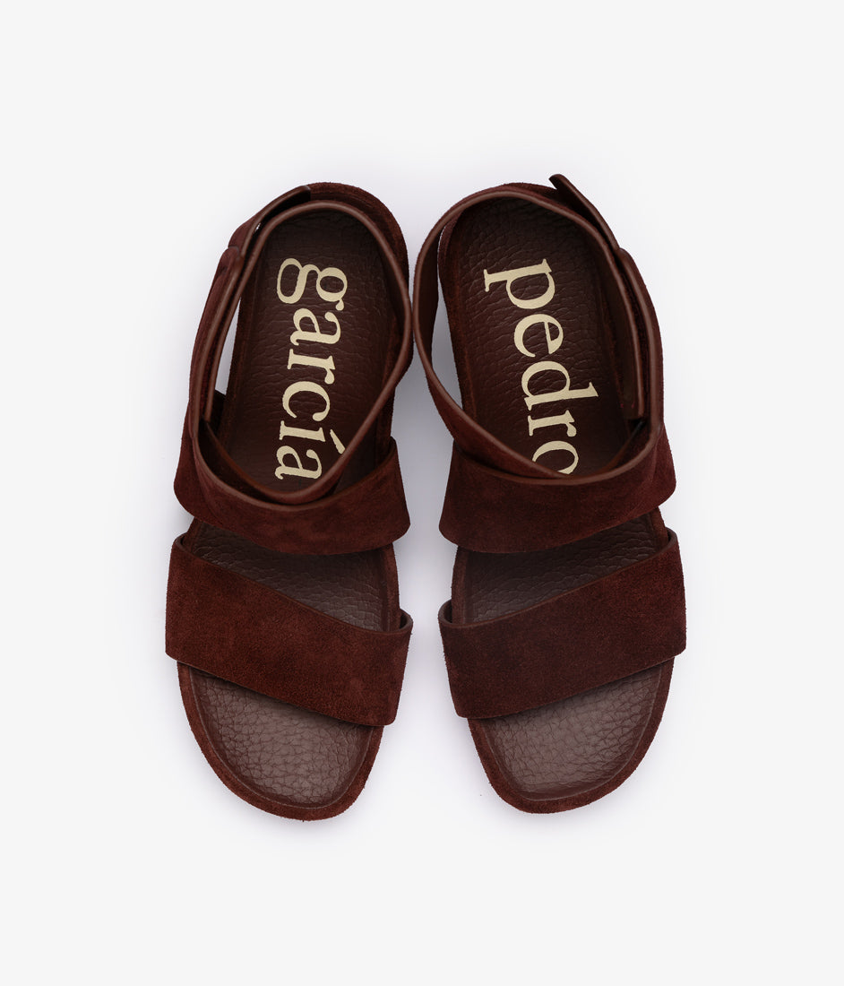 cande / brunette castoro