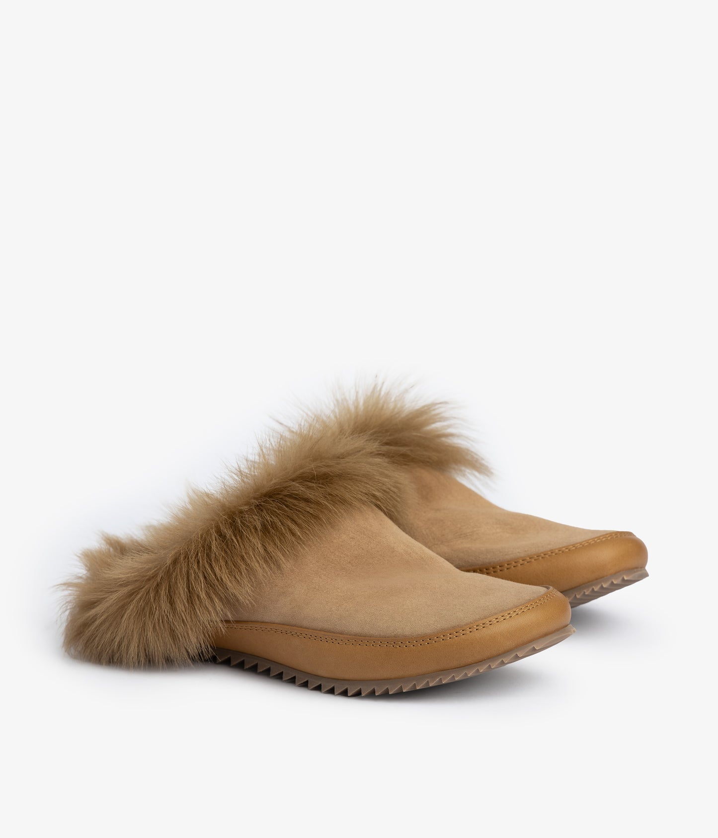 jan / tan suede churra